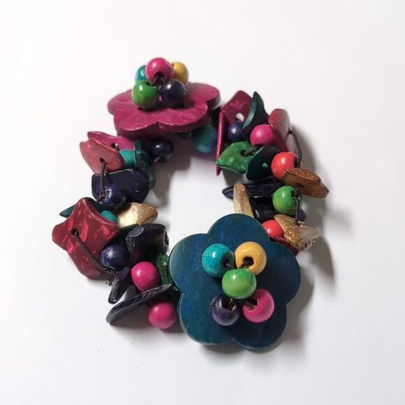 24 Colorful‎ Wood Chipped Floral Beaded Stretch Bracelet - Picture 1 of 7